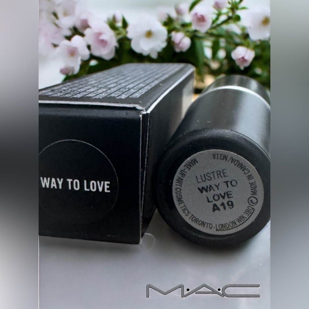 MAC WAY TO LOVE Lustre Lipstick. VERY RARE. NEW IN BOX. - Picture 8 of 8